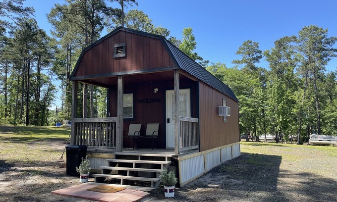Zavalla Cabin | Cozy Cabin on Lake Sam Rayburn w/waterfront access