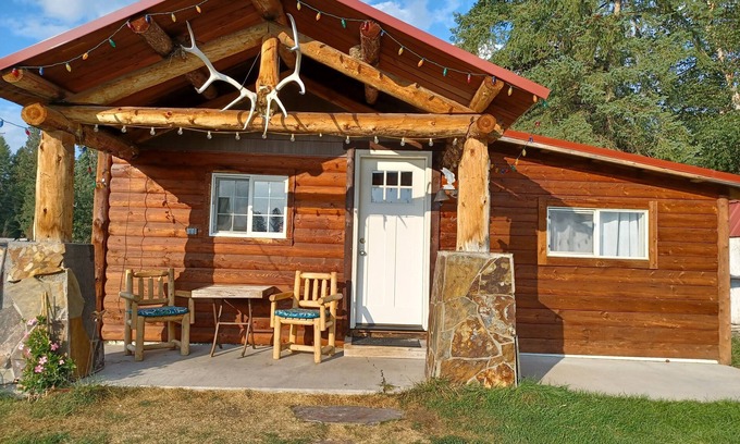 Columbia Falls Cabin | Cozy Cabin. Private and unique! Close to GNP and airport.