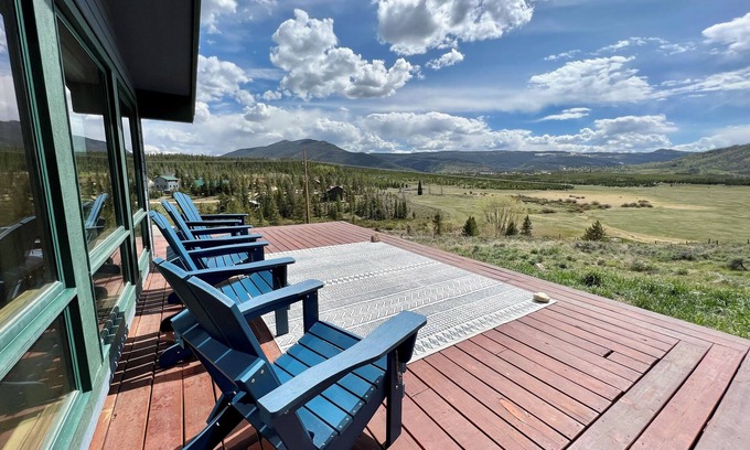 Granby Cabin | Cozy Cabin Vibes II Breathtaking Views II Lakes, Hiking, National Park, Golf