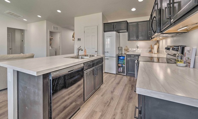 Caldwell House | Cozy Caldwell Abode w/ Hot Tub ~ 3 Mi to Dtwn