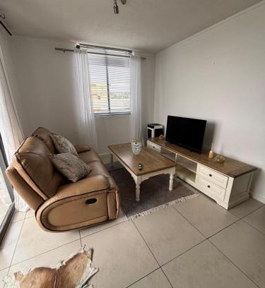 Windhoek Central Apartment | Cozy CBD Apartment - Windhoek