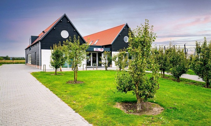 Oostkapelle Ski Chalet | cozy chalet for couples