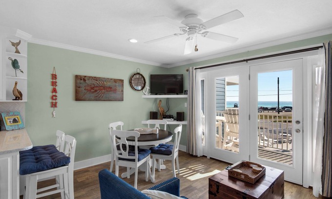 Avalon Beach Estates Condo | Cozy Condo that sleeps 6, with Gulf Views in Miramar Beach