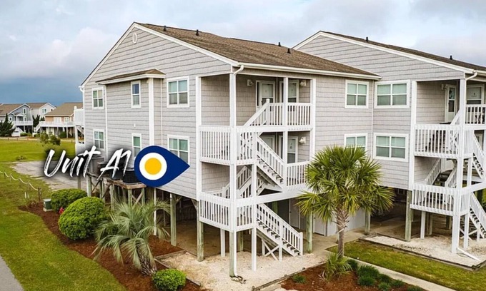 Ocean Isle Beach Condo | Cozy condo with water views and short walk to the beach