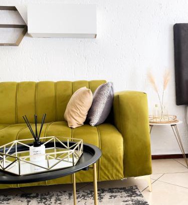 Lone Hill Apartment | Cozy Corner