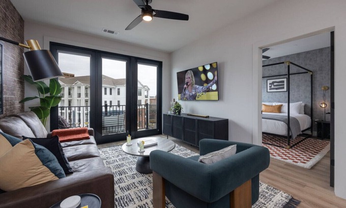 West End Condo | Cozy Corners and City Lights near Vanderbilt