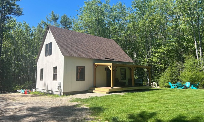 Kennebunk Cottage | Cozy Cottage 1 m to Dock Square &Ocean Sun-Sun rental,Book before to late!