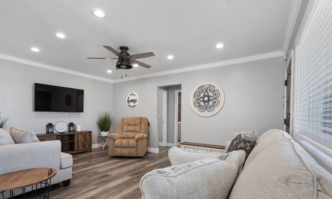Lodi Cottage | Cozy Cottage (ADA-accessible & *no cleaning fee*) near wineries + shops