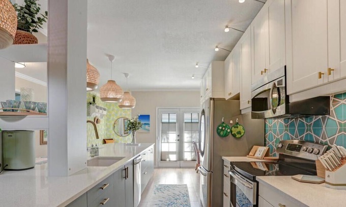 Pelican Bay Apartment | Cozy Cottage Condo Newly Renovated Kitchen with Open Concept Entertaining
