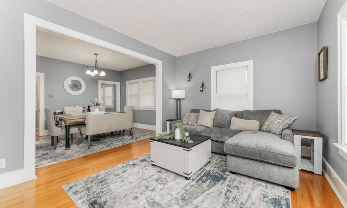 Sioux Falls House | Cozy Cottage Within Walking Distance to Avera Hospital