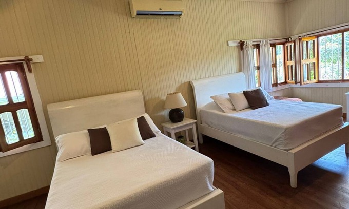 El Asintal House | Cozy country house 15 minutes from IRTRA. Ideal for sharing with family
