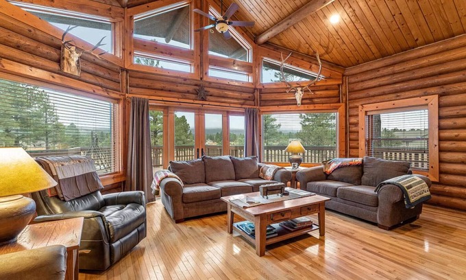 Williams Cabin | Cozy Custom Cabin In The Pines-Williams AZ