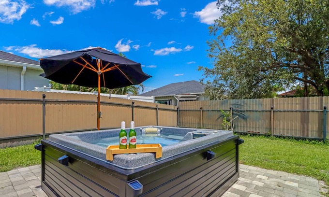Willoughby Acres House | Cozy Family Home 5 mins from Sandy Beaches