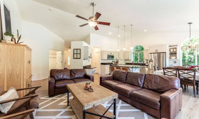 Coeur d'Alene House | Cozy Family Retreat- Fire Pit, Playroom, And Games