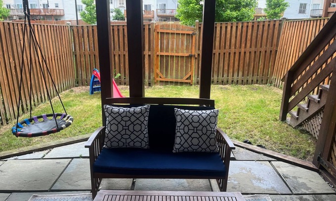 Ballenger Creek House | Cozy Family-sized Townhome close to downtown Frederick.