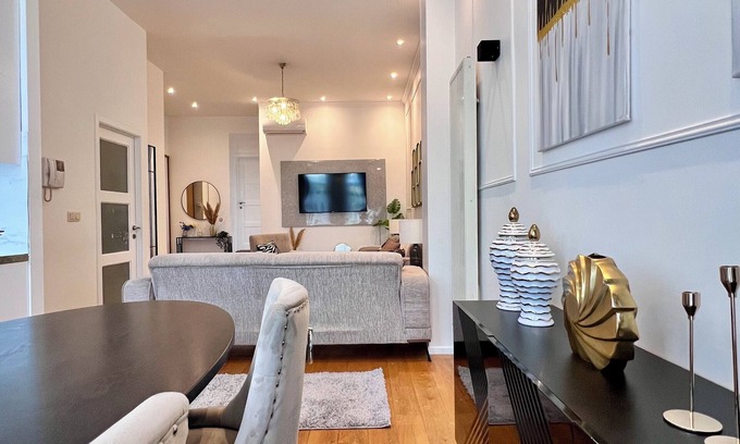 Brussels Apartment | Cozy for 9 Guests Brussels Midi Station