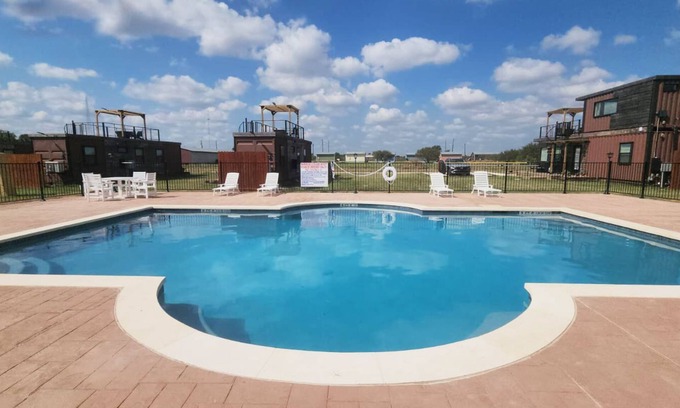 Fredericksburg Cottage | Cozy Fredericksburg Retreat | Fire Pit & Wineries