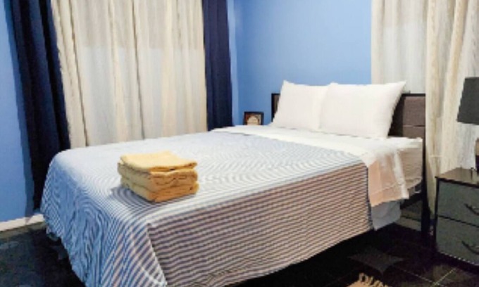 Queens Apartment | Cozy Gem by the Beach