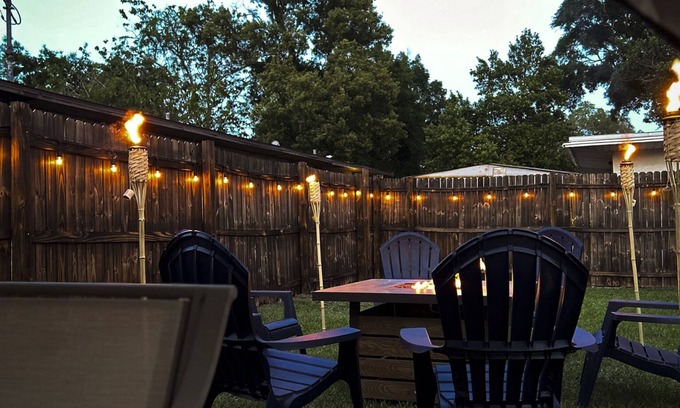 Bearss Plaza House | Cozy Getaway Pet Friendly 10 mins Busch Gardens/Adventure Island