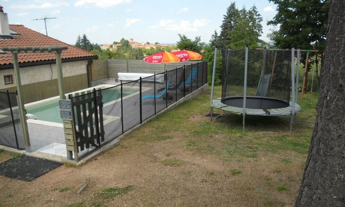 Saint-Haon-le-Chatel Cottage | Cozy gîte with pool and children's games in Saint-Haon-le-Châtel