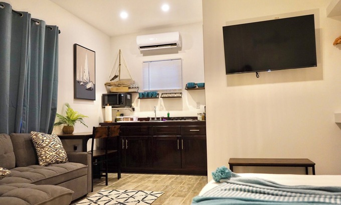 Belize City Villa | Cozy Guess House near ocean- Swordfish Villa