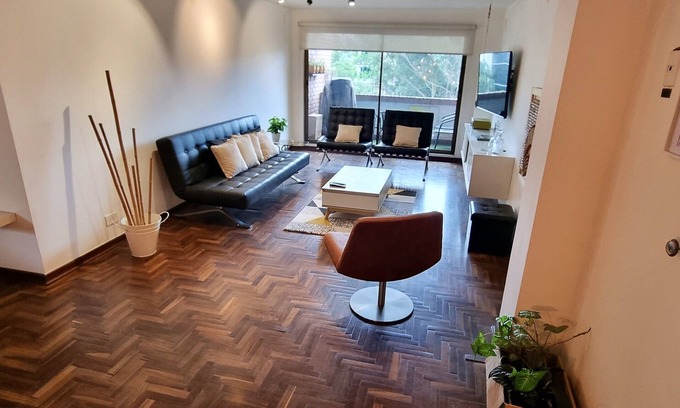 Lalinde Apartment | Cozy Haven in El Poblado, 100mb WiFi & 2 min to provenza.