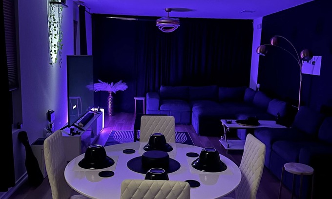 Kyle House | Cozy Hideaway with Pool – Relax & Unwind Just Off the Highway