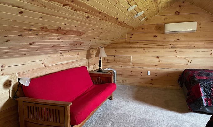 Richland Center Cabin | Cozy hillside retreat near trout stream, public forest and UTV trails.