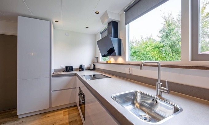 Den Burg House | Cozy holiday home with hot tub on Texel