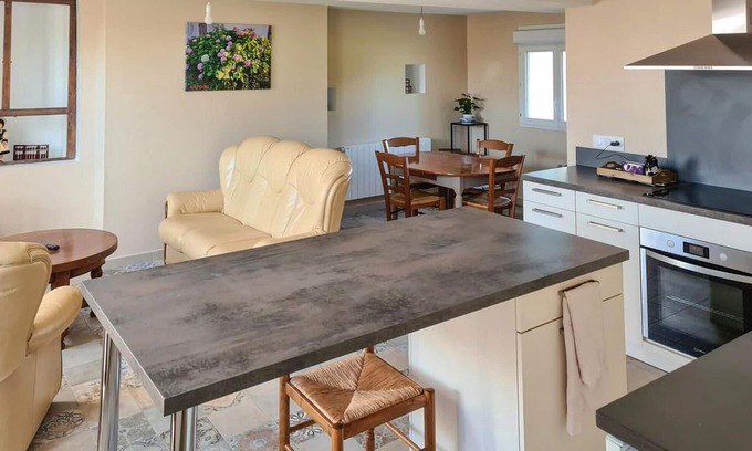 Saint-Vincent-la-Chatre House | Cozy home in Saint-Vincent-la-Châtr