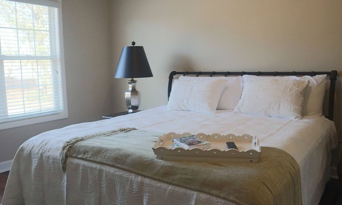 Lawrenceville House | Cozy Home 5 min to Mall of GA, Coolray Field/30 min to Lake Lanier/45 min to Atl