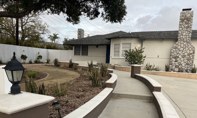 Camarillo House | Cozy home at Camarillo Heights