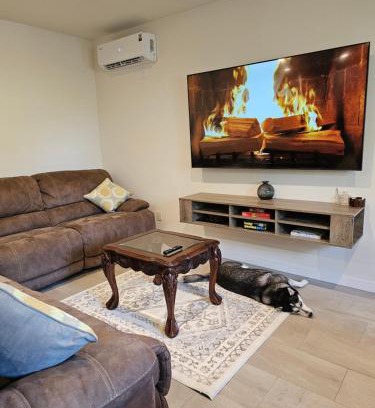 Granada Hills South Villa | Cozy Home Away From Home