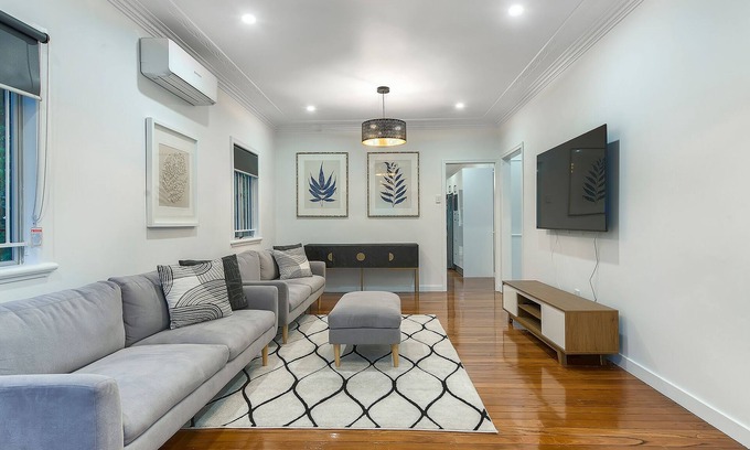 East Brisbane House | Cozy Home in Gabba