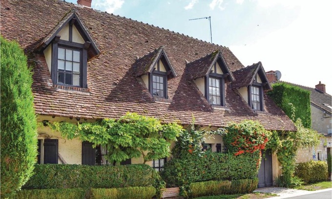 Lye House | Cozy Home In Lye With Wifi