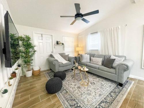 Northeast Tampa House | Cozy Home In Tampa Near Ybor & Busch Gardens