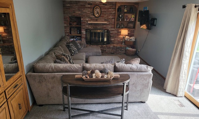 Elkhorn House | Cozy home in West Omaha with plenty of wildlife for a weekend or a month