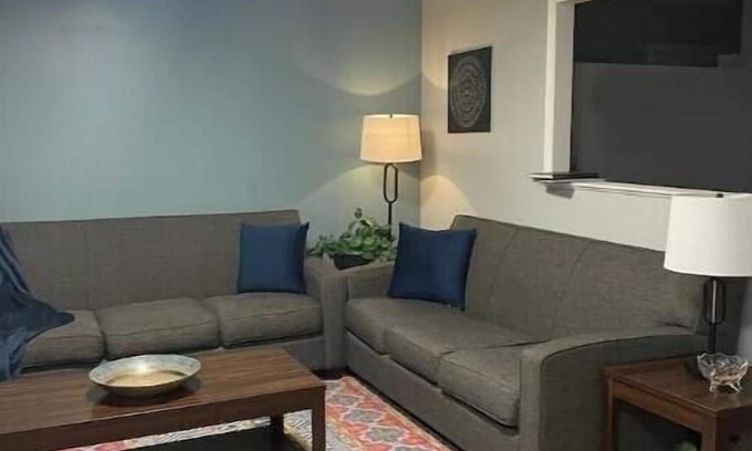 St. Vital House | Cozy Home In Winnipeg