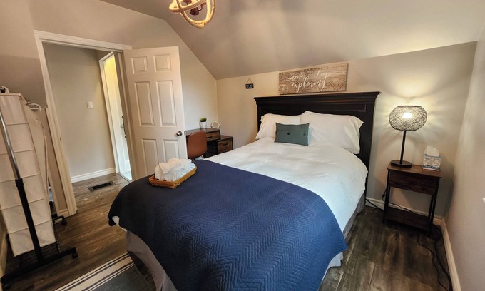 Sarnia House | Cozy home near downtown, beaches, parks, Lake Huron and the St. Clair River
