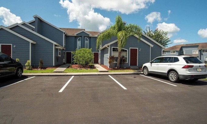 Regal Palms House | Cozy home with gym and pool - Pets welcome
