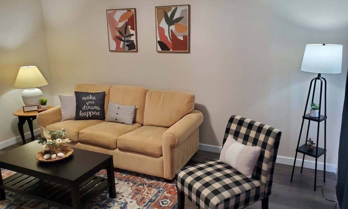 Thunder Bay House | Cozy Home with Whole main floor