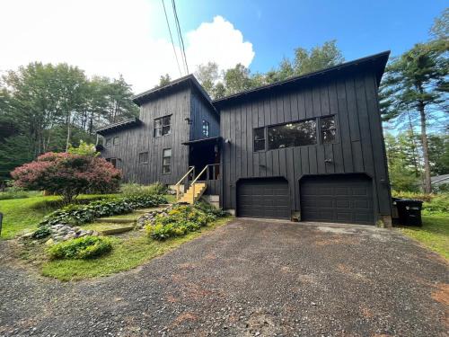 Queensbury House | Cozy House 10 Min To Lake George