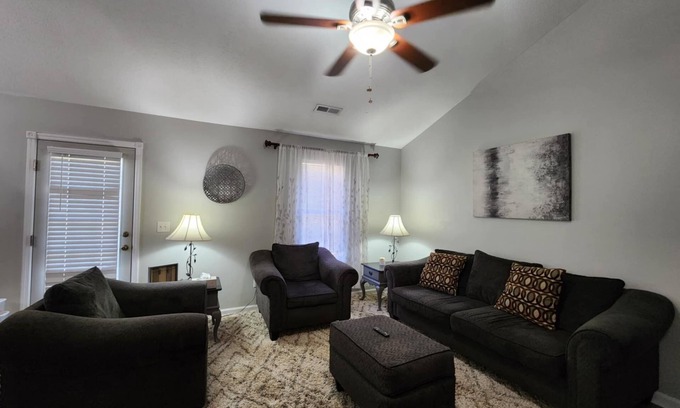 Pendleton House | Cozy House on the way to Clemson, Pendleton, Anderson and T. Ed Garrison Arena