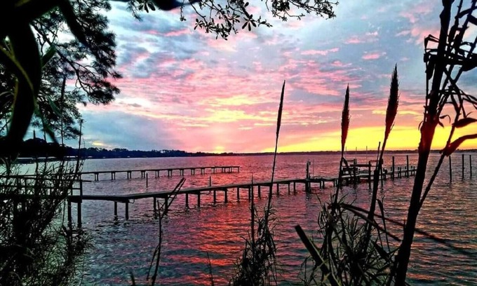 Lillian House | Cozy in Secluded Lillian, AL - Bama Baysider HomenFREE Boat Storage