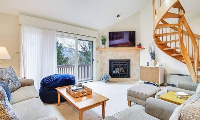 Jackson Condo | Cozy Jackson Condo w/Mtn Views & Pool Access!