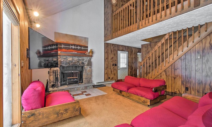 Lake Ariel House | Cozy Lake Ariel Home w/Community Amenities!