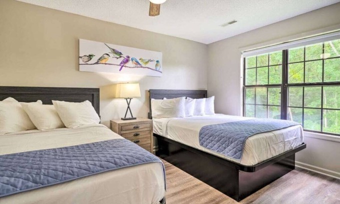 Winchester Cabin | Cozy, lakeside cabin on beautiful Tims Ford Lake