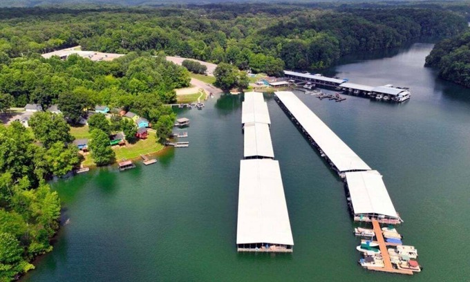 Winchester Cabin | Cozy, lakeside cabin on beautiful Tims Ford Lake