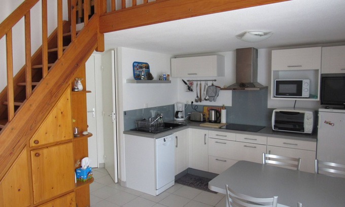 La Faute-sur-Mer House | Cozy Maisonette with Pool, Terrace, and Parking Near La Faute-sur-Mer Beaches