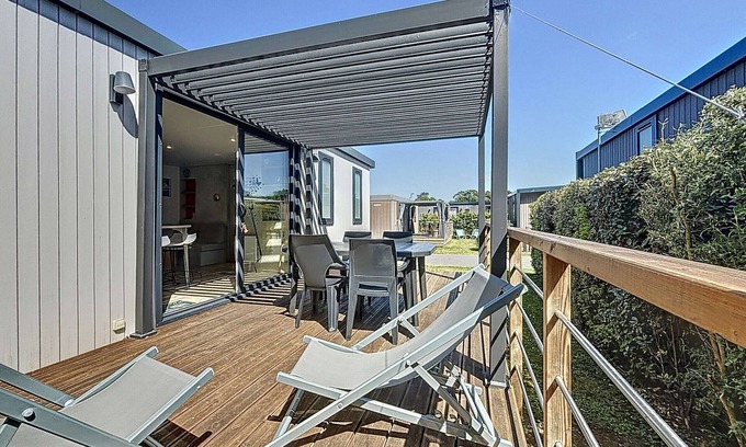 Jullouville-les-Pins House | Cozy Mobile Home for 4 with 2 Baths, Terrace & Parking Near Beach